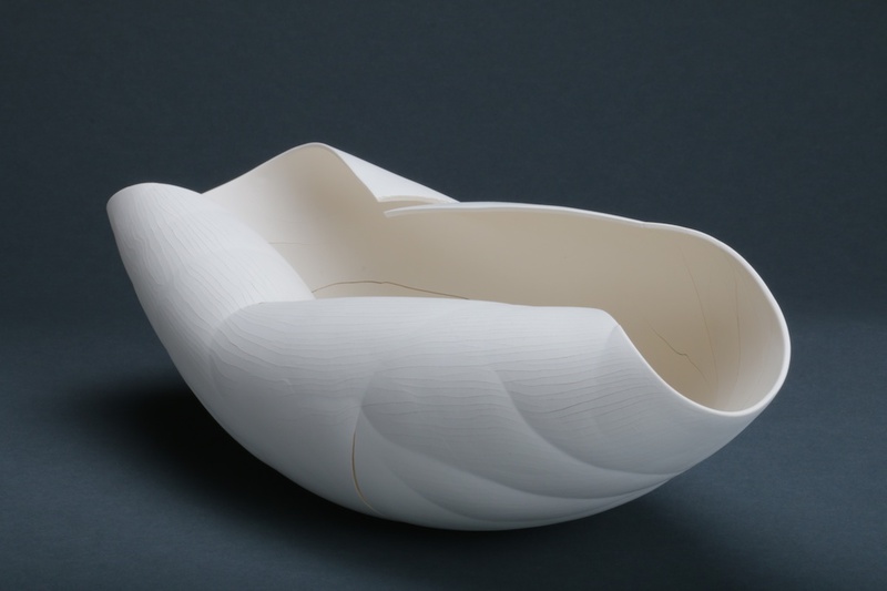 Hemisphère-IV | 2014 | 6.5h x 18l x 7d in. | porcelain